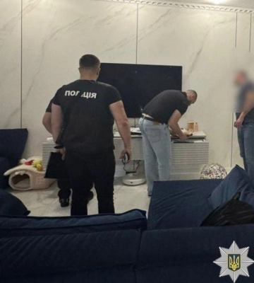 Поліція проводить обшуки у справі про ймовірне шахрайство львів’янина Назарія Гусакова