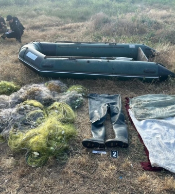 На озері Сасик затримали браконьєра