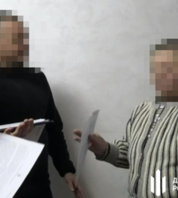 $5 тысяч за исключение из списка — в Ровенской области военные платили 70-летней пенсионерке за избежание командировок на фронт