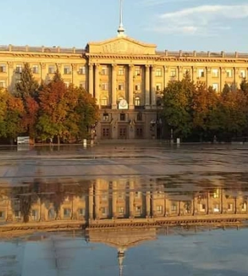 «Збираємо голоси по крихтах», — мер Миколаєва Сєнкевич закрив засідання сесії через відсутність депутатів