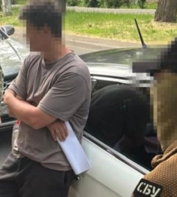 СБУ затримала в Одесі ділка, який намагався підкупити посадовця оборонного підприємства, щоб отримати секретні розробки ЗСУ