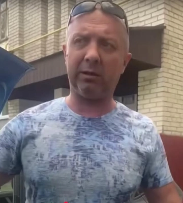 «Ви шо, дебільна?» У Луцьку таксист випхав із машини пасажирку