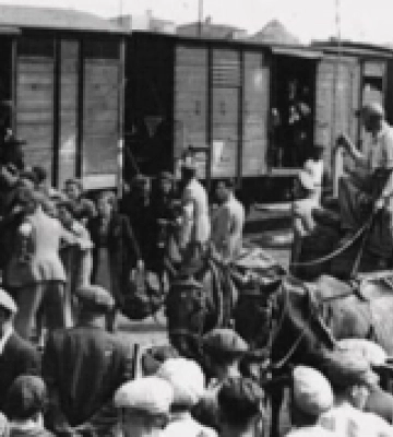 Початок депортації греків, болгар і вірмен з Криму