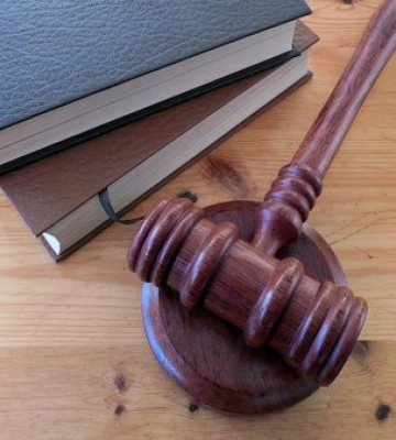 В Виннице заочно приговорили к 10 годам заключения российского блогера, который призывал захватить Украину