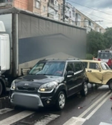 У Луцьку сталася аварія за участю чотирьох автомобілів