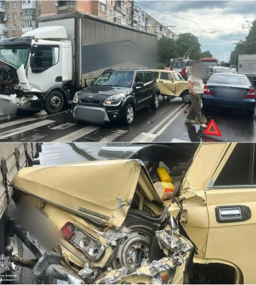 У Луцьку сталася аварія за участю чотирьох автомобілів