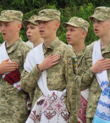У Острозькому військовому ліцеї - 63 випускники (ФОТО)