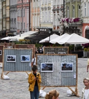 У Львові відкрили фотовиставку до річниці оборони Часового Яру