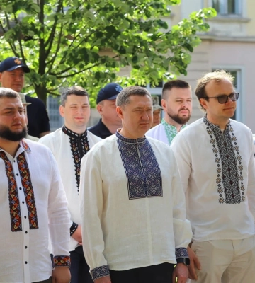 Сьогодні – День Конституції України