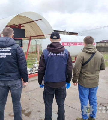 У Глухові накрили нелегальну автозаправку