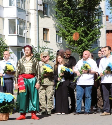 З нагоди Дня конституції у Полтаві провели символічні урочистості