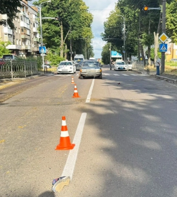 У Рівному мотоцикліст намагався втекти від патрульних