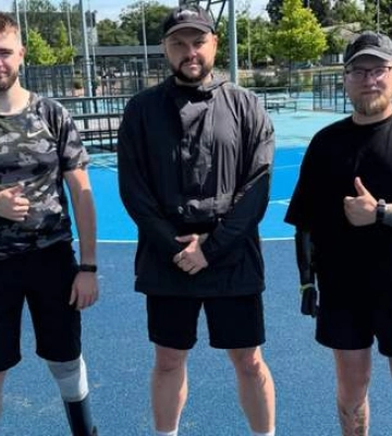 Ветерани ГУР з ампутаціями кинули виклик одному з найжорсткіших забігів у світі
