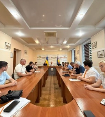 Позачергове засідання виконкому: важливі рішення для громади Хуста