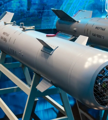 Росіяни атакували Дніпро експериментальним КАБом «Гром-1»: його збили за містом