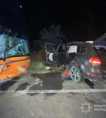 У Білгород-Дністровському районі сталася ДТП: рейсовий автобус зіткнувся з легковиком