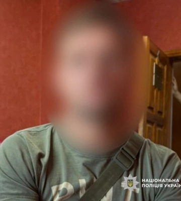 У Харкові чоловік погрожував підірвати гранату у торговому комплексі