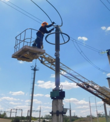 На Полтавщині всім споживачам, які залишились без світла через негоду, відновили електропостачання