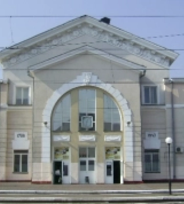 У Полтаві внаслідок нічної атаки РФ пошкоджений залізничний вокзал