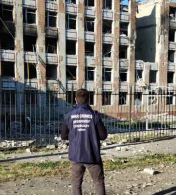 Окупанти пошкодили навчальний заклад і житлові будинки в Черкаському районі, травмовані 6 жителів