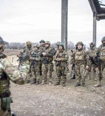ВСУ сдерживает штурмы на Востоке: бои продолжаются на Покровском и Новопавловском направлениях