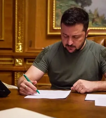 Зеленський погодив вихід України з конвенції про заборону протипіхотних мін Зеленський погодив вихід України з конвенції про заборону протипіхотних мін