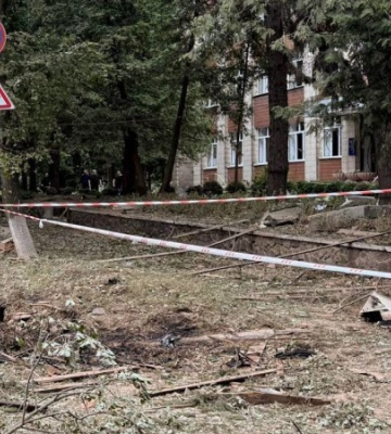 ОВА: на Сумщині через атаку РФ пошкоджені дві адмінбудівлі та 12 приватних будинків