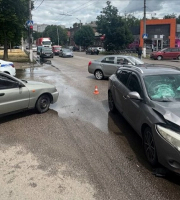У Кропивницькому не розминулися ЗАЗ та Renault (ФОТОФАКТ)