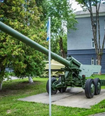 Росіяни обстрілюють артилерією за кілометр від Сум — ЗМІ