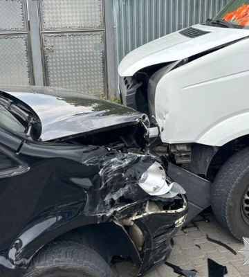 На Буковині внаслідок ДТП за участю трьох автомобілів постраждав ні в чому не винний пішохід