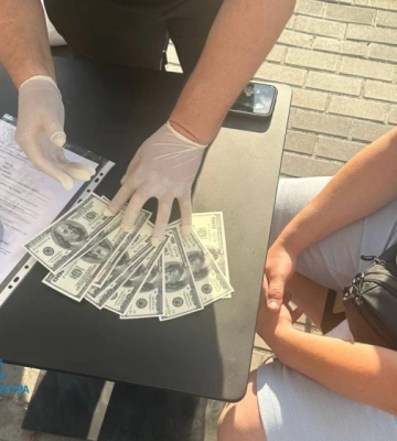 В Одесі суд покарав зловмисників, які під виглядом поліцейських і ТЦК вимагали гроші у чоловіків