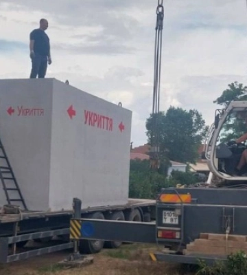 На Херсонщині у Білозерській громаді встановили ще п’ять мобільних укриттів