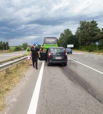 На трасі Київ-Чоп автобус міжнародного сполучення потрапив у ДТП