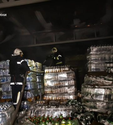 Ніч на Харківщині: внаслідок ворожих ударів виникли пожежі, є поранені (Відео)