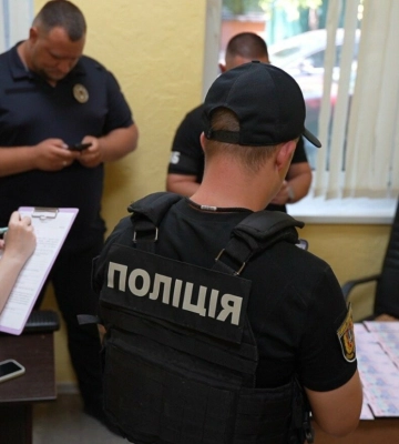 В Одесі затримали жінку, яка змушувала жебракувати свою 89-літню матір
