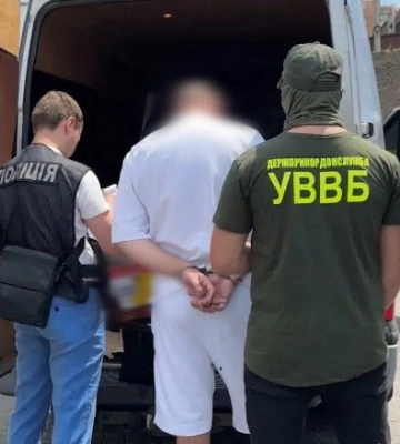 Махінації з допомогою військовим: затримали афериста в Одесі, - ФОТО