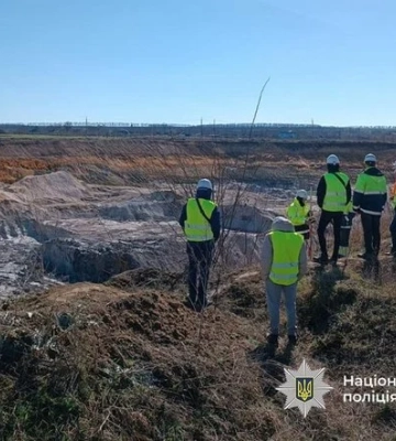 На Черкащині викрили посадовця, який організував незаконний видобуток корисних копалин