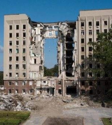 Зруйновану будівлю Миколаївської ОВА знесуть після війни