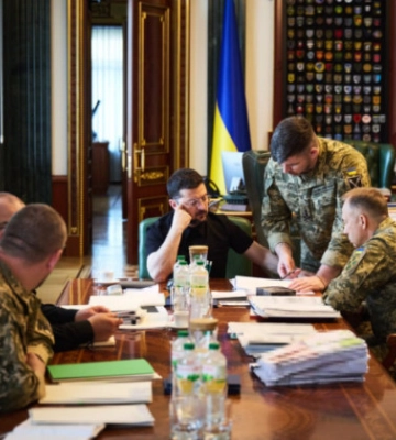 Задум РФ з наступу на Сумщині не реалізовується — Зеленський провів нараду з Сирським
