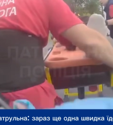 На Рівненщині поліція оштрафувала водія за перевищення швидкості, а через декілька хвилин він влетів у відбійник
