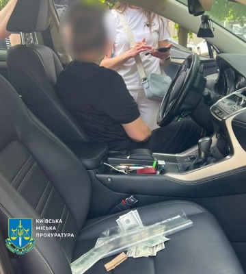 У Києві судитимуть жінку, яка за $4 тисяч обіцяла допомогти зняти з розшуку військовозобов’язаного, якого розшукували як ухилянта