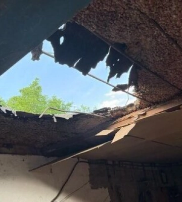 Армія РФ вночі вдарила по Дніпропетровщині: пошкоджені сільськогосподарські підприємства, техніка й автівки