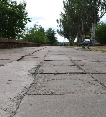 У Миколаєві відремонтують понівечене покриття Верхньої Набережної