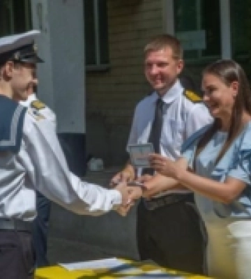 В Ізмаїлі урочисто вручили свідоцтва курсантам Дунайського коледжу «Одеської морської академії»