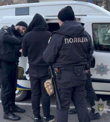 В Одесі суд виніс обвинувальний вирок 26-річному вінничанину за розбійний напад на цивільне подружжя