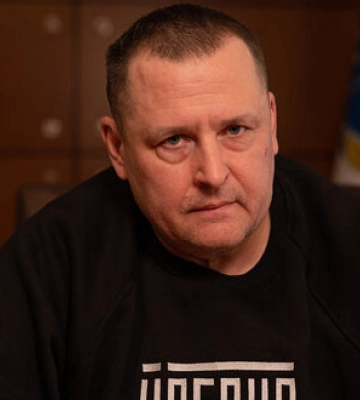 Филатов повторно обратился к Клименко: Почему о досье Зинченко предупредили только Бужанского? Это двойные стандарты МВД