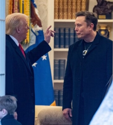 Чемодан, вокзал, Африка: Трамп непрозрачно намекнул Маску о закрытии бизнеса и депортации &quot;домой&quot;