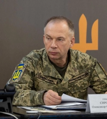 Скопление личного состава, техники и размещения военных в палаточных городках в тылу – запрещено, - Сырский