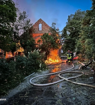 Через атаку РФ на Одещину пошкоджена станція швидкої допомоги, житловий будинок, авто