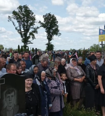 Скільки у Луцьку коштує полуниця на ринку